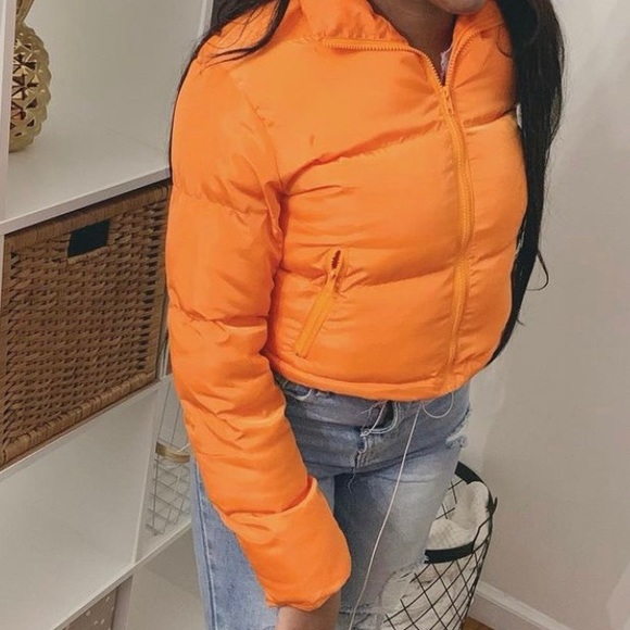 Orange small puffer coat - Picture 3 of 4